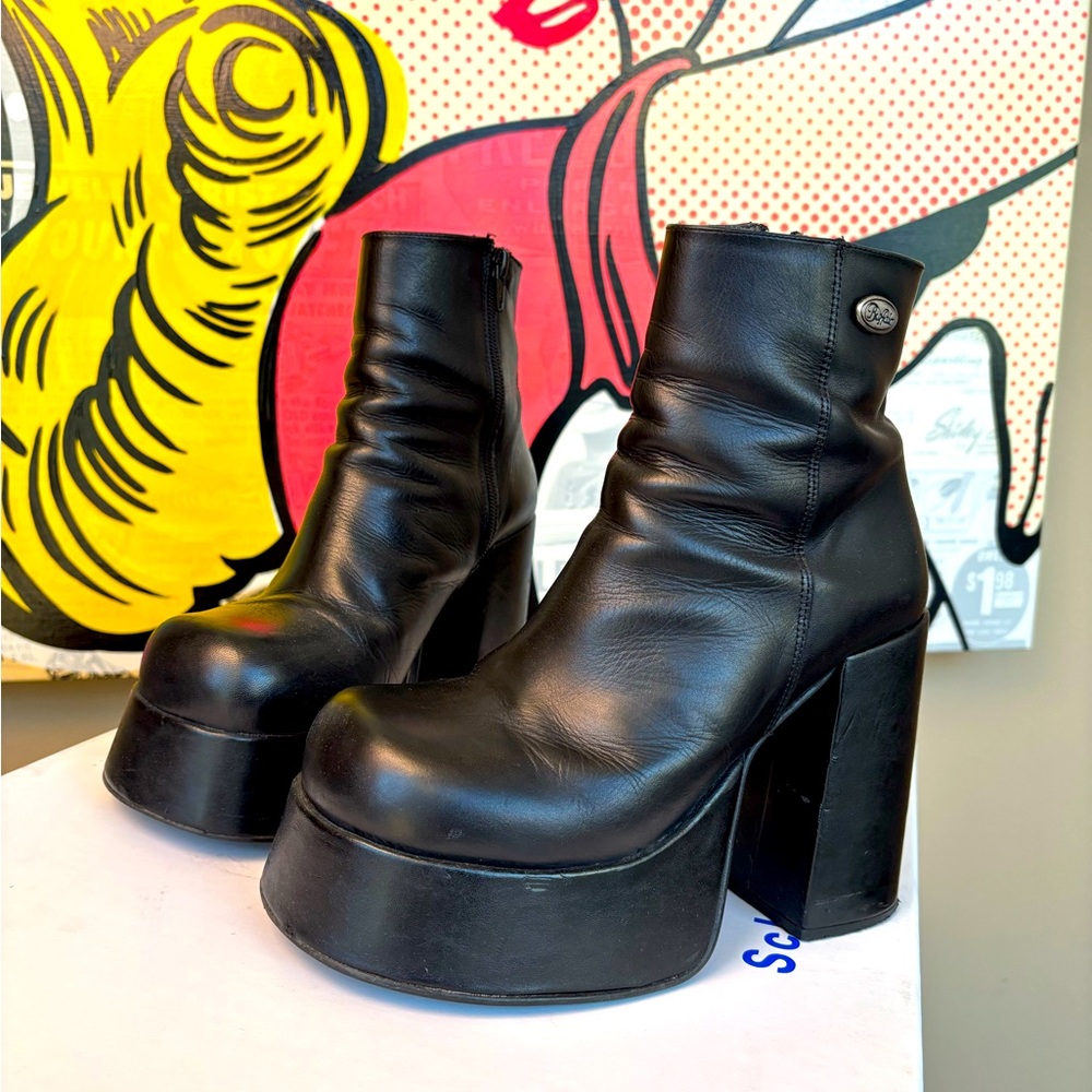 Vintage 90’s buffalo London T-24400 platform grunge Bratz boots